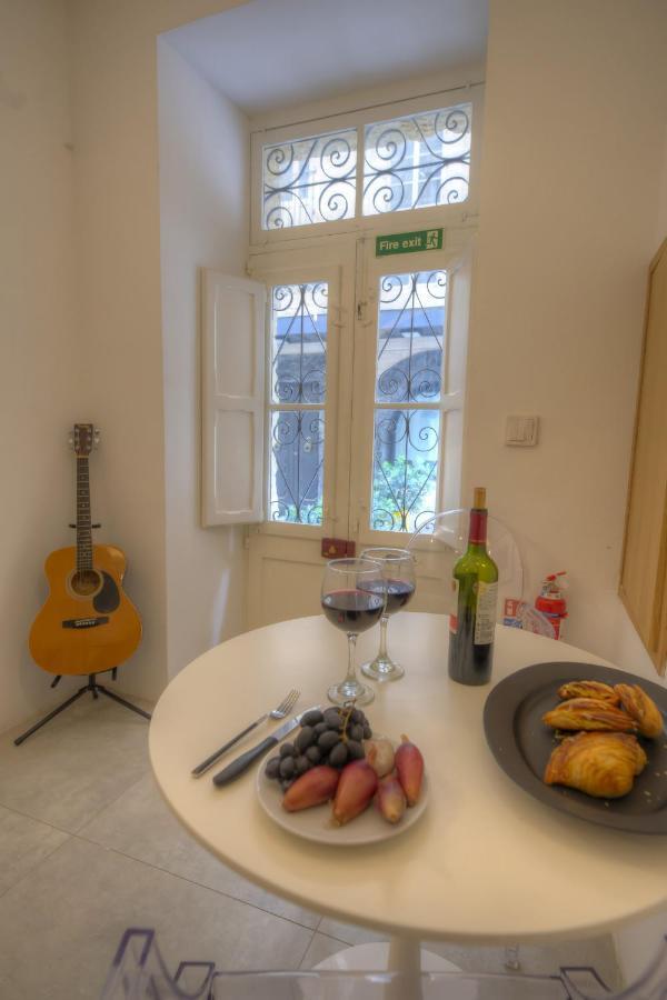 Cute And Modern Duplex Apartment In Ideal Location Rcas1-1 Valletta Kültér fotó